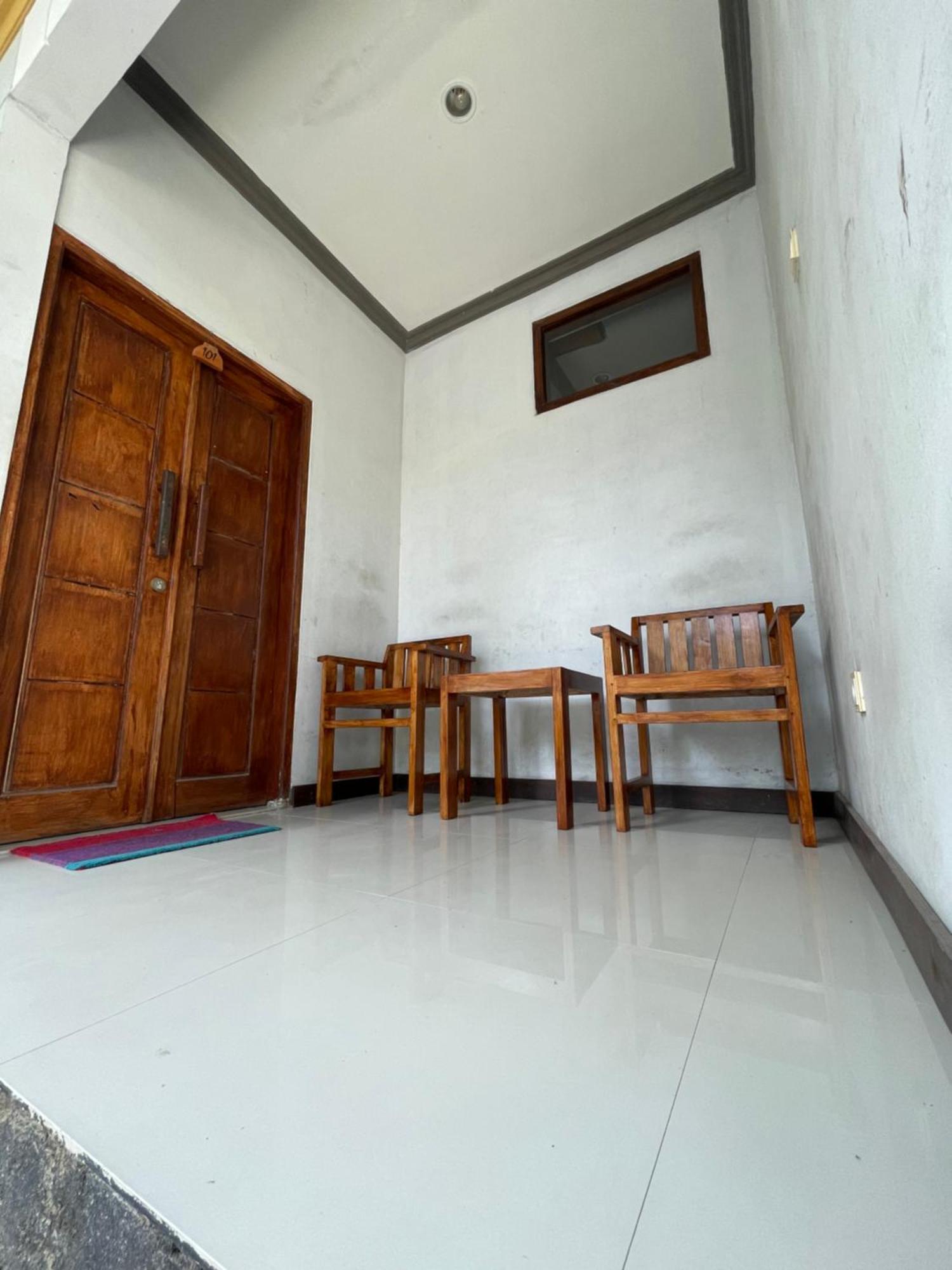 Tri Putri Homestay Kuta  Exterior foto