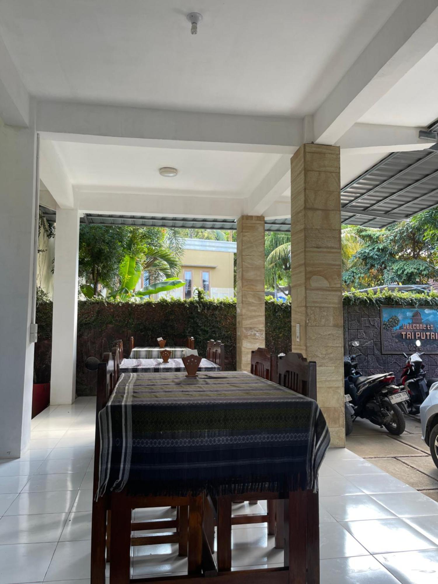 Tri Putri Homestay Kuta  Exterior foto